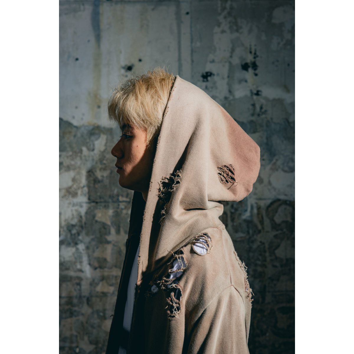 Damaged Hoodie / Brown