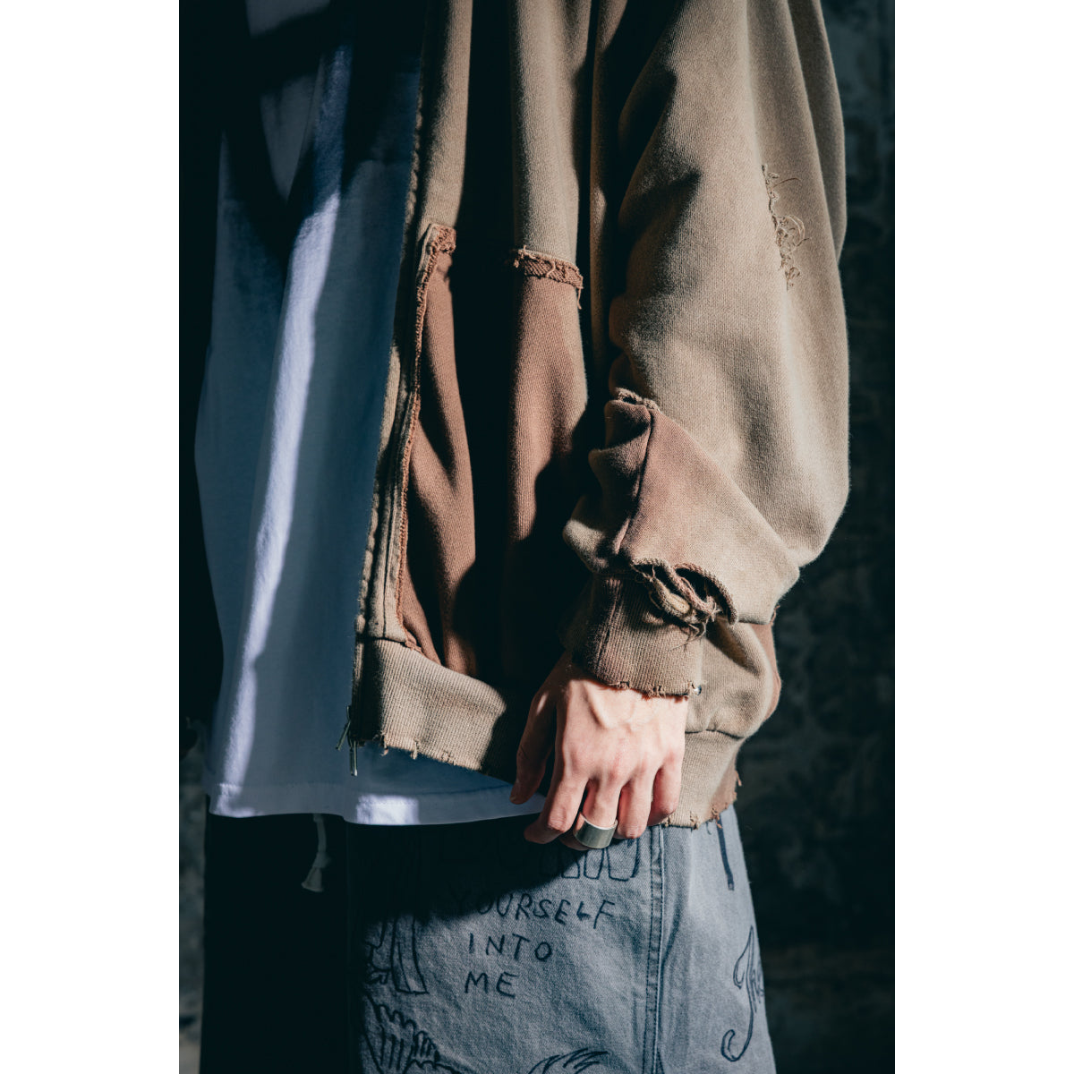 Damaged Hoodie / Brown