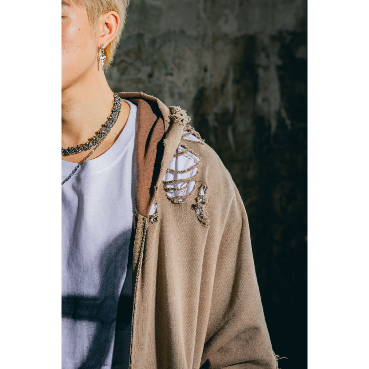 Damaged Hoodie / Brown